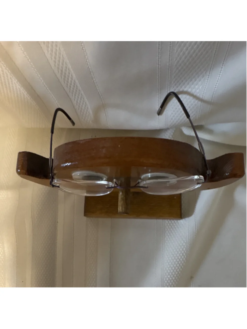 Wooden Eyeglass Holder Display Stand Brown Novelty Googly Eyes Unisex